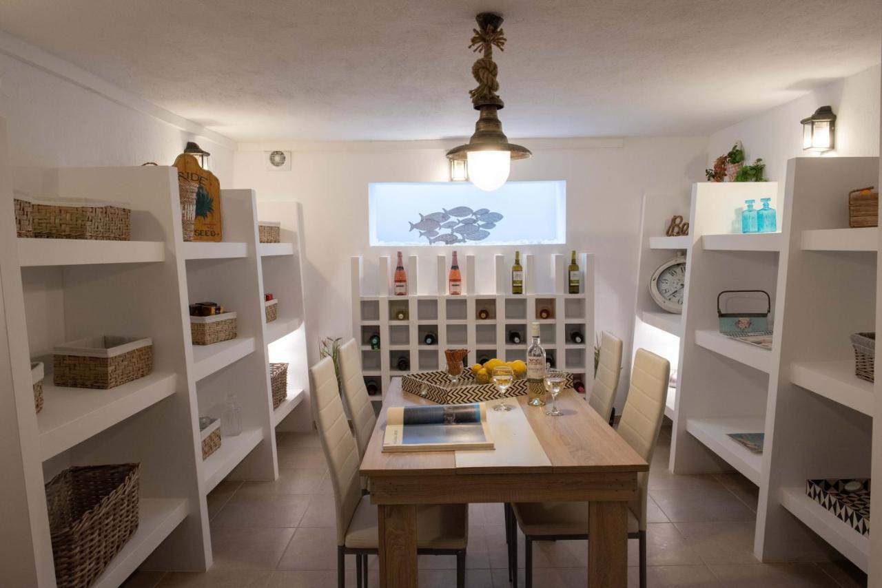 Dandy Villas Nea Roda - Melodic Waves - Private - Pool - Parking - Cellar Exterior photo